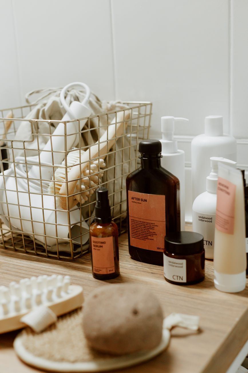 bathroom corner with cosmetics